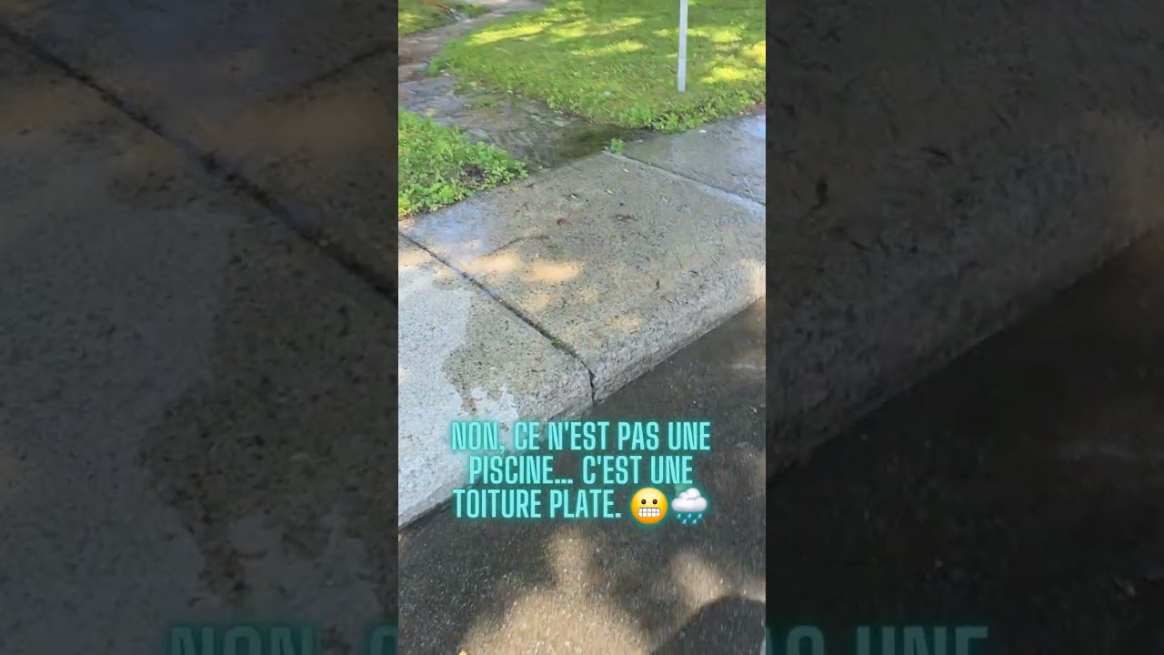 Pourquoi les toitures plates ont besoin d'entretien 🌧️ #draincleaning #montreal #toitureplat